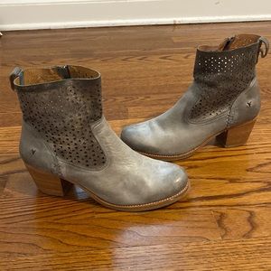 New TRASK booties metallic gray